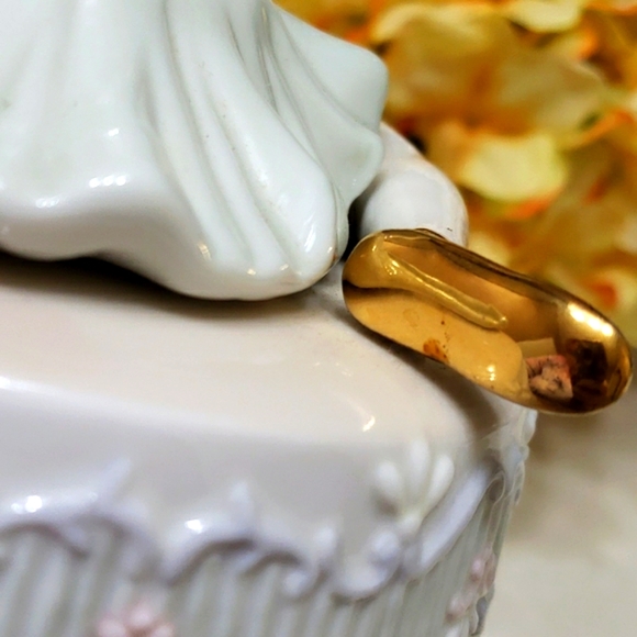 Collectible Porcelain Light Green, Gold, Ballerina, Music Box - Picture 10 of 11